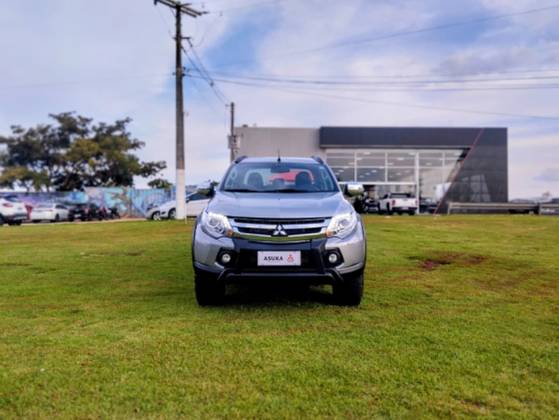 MITSUBISHI L200 TRITON 2.4 16V TURBO DIESEL SPORT HPE-S CD 4P 4X4 AUTOMÁTICO